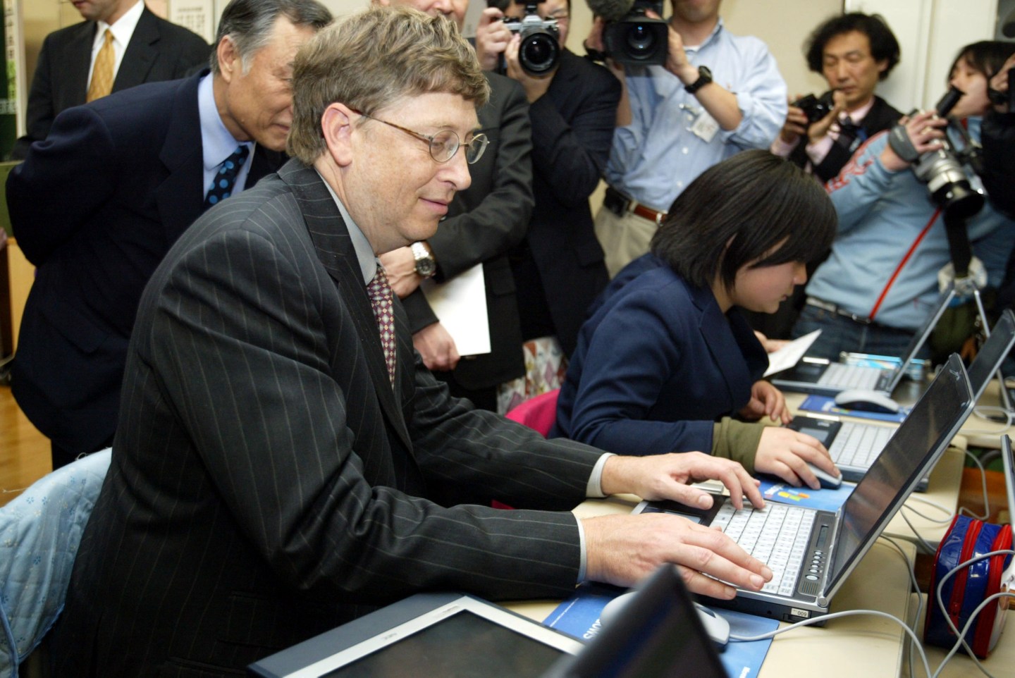 Bill Gates Teaches Children 'The Dream Of Science'