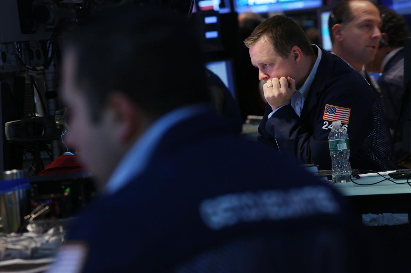Losses mount for U.S. stocks.