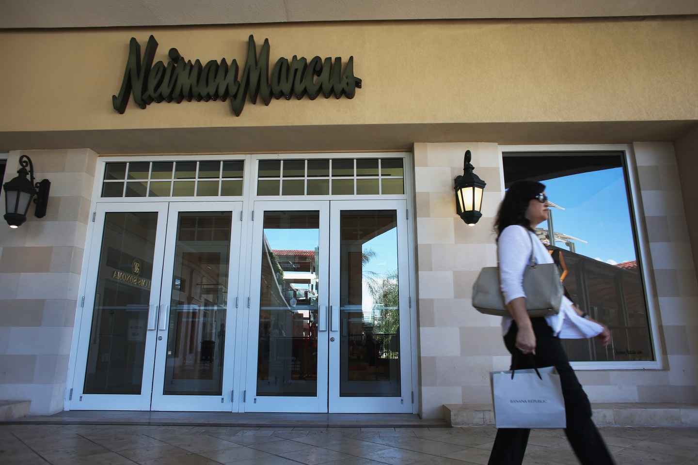Low Oil Prices Hit Luxury Retailers Hard