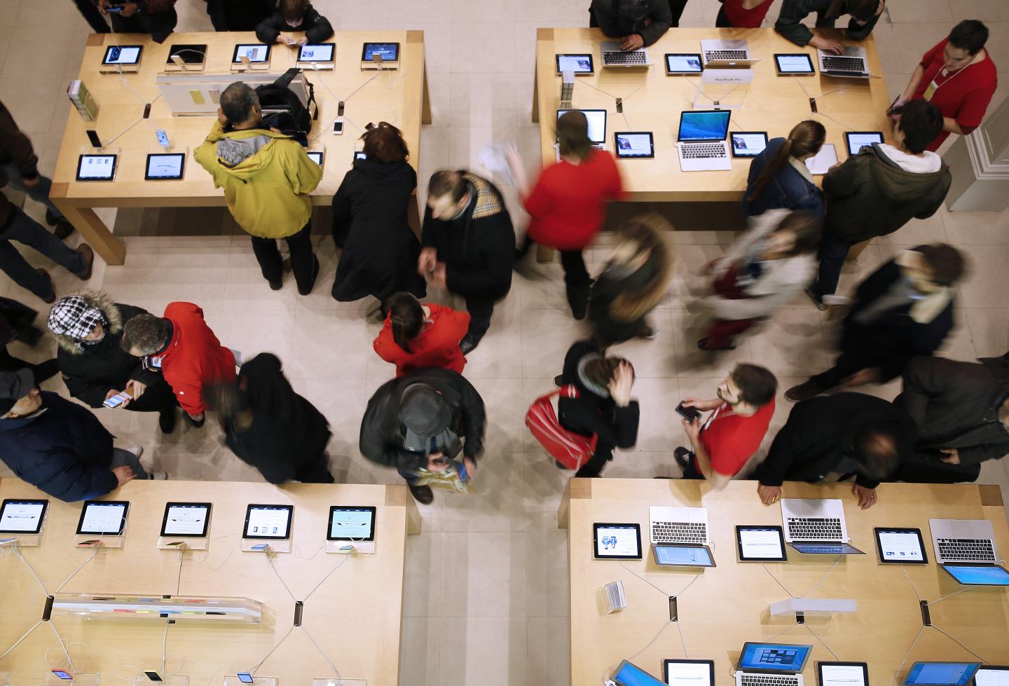 FRANCE-US-TECHNOLOGY-BUSINESS-RETAIL