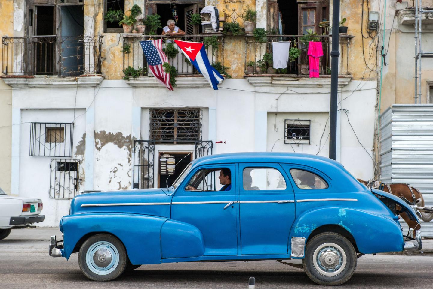 CUBA-OLD AMERICAN CARS