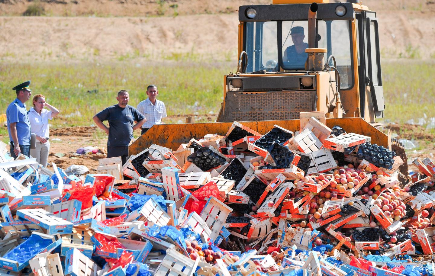 RUSSIA-UKRAINE-CONFLICT-SANCTIONS-FOOD-TRADE