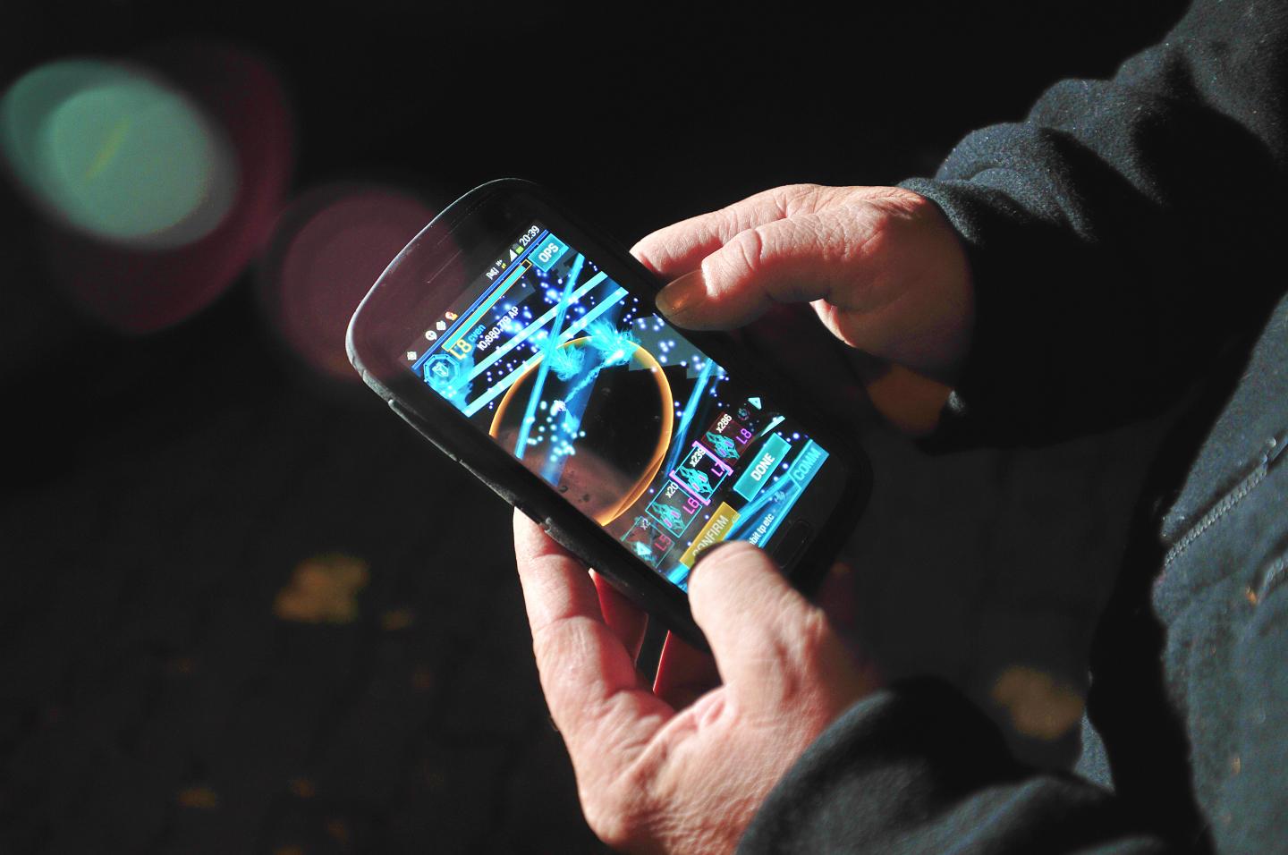 Freizeit Computerspiel Smartphone Ingress Spiel , Maria und cven