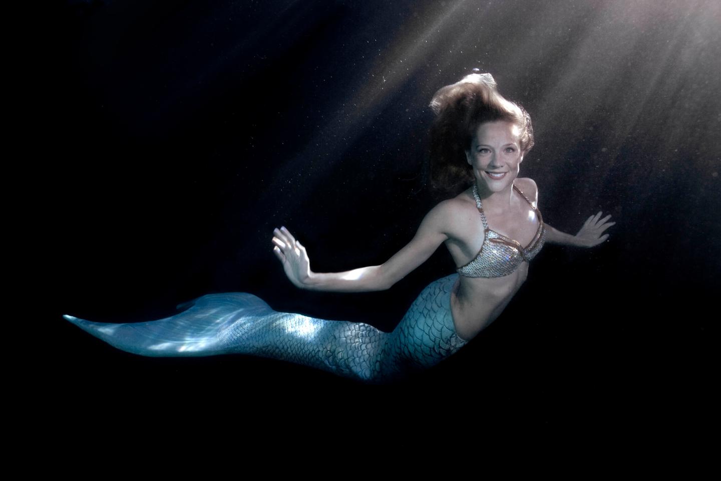 Mermaid-for-hire Linden Wolbert