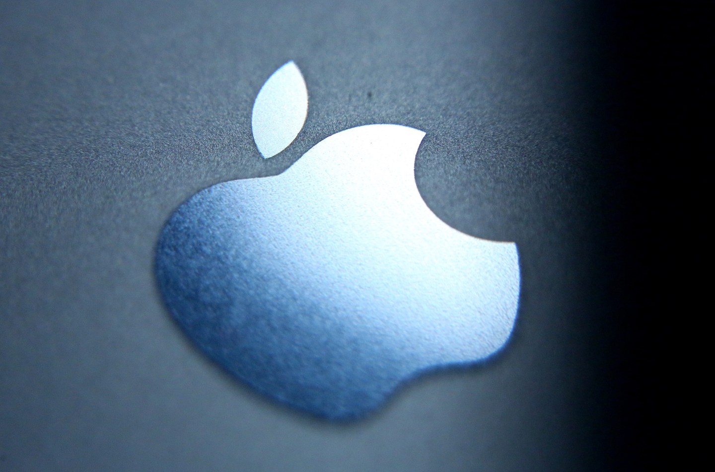 reStore As Apple Inc. Appoints New Wholesale Distributors Of iPhones