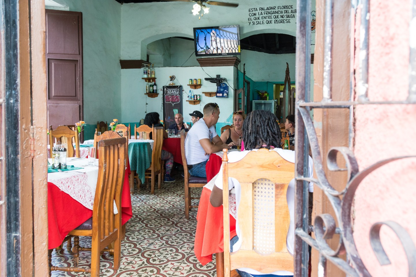Paladar or Restaurant El Alba a popular private small