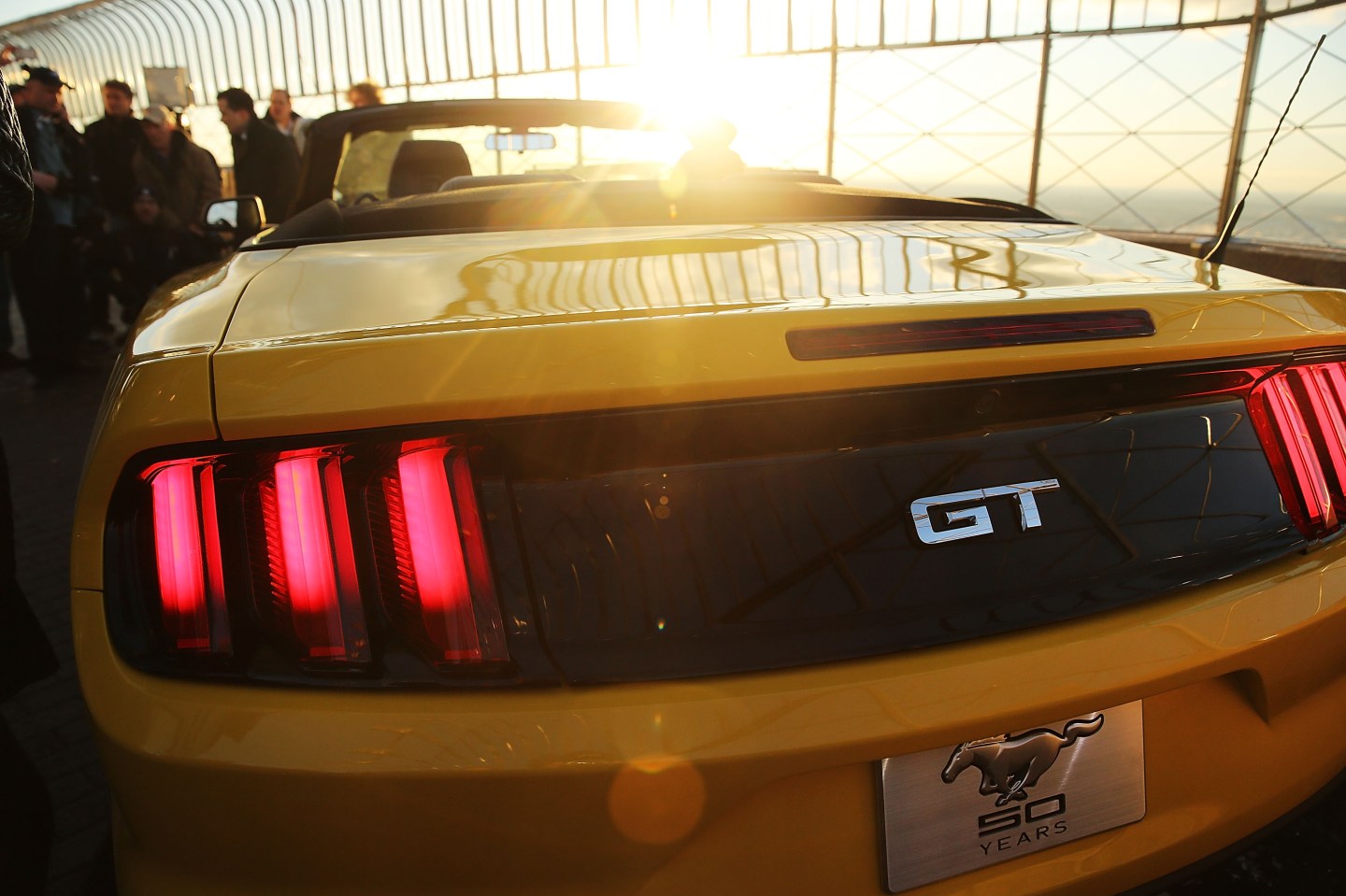 Ford Marks 50th Anniversary Of Company's Mustang By Revealing 2015 Model On Empire State Building