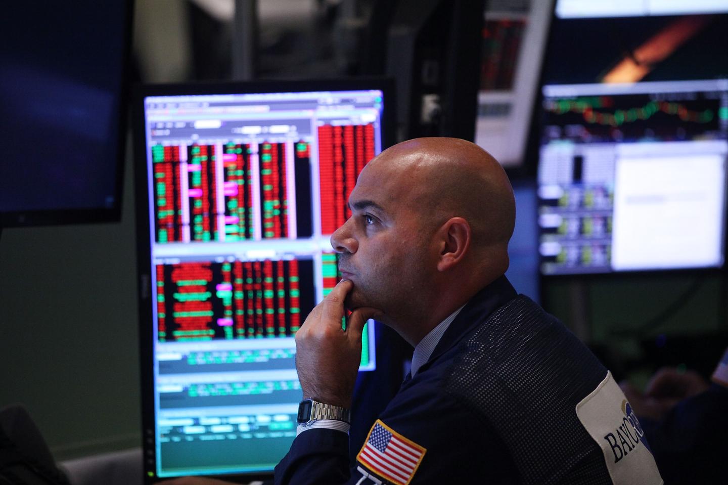 Stocks Take Another Plunge As Investors Eye Interest Rate Hikes