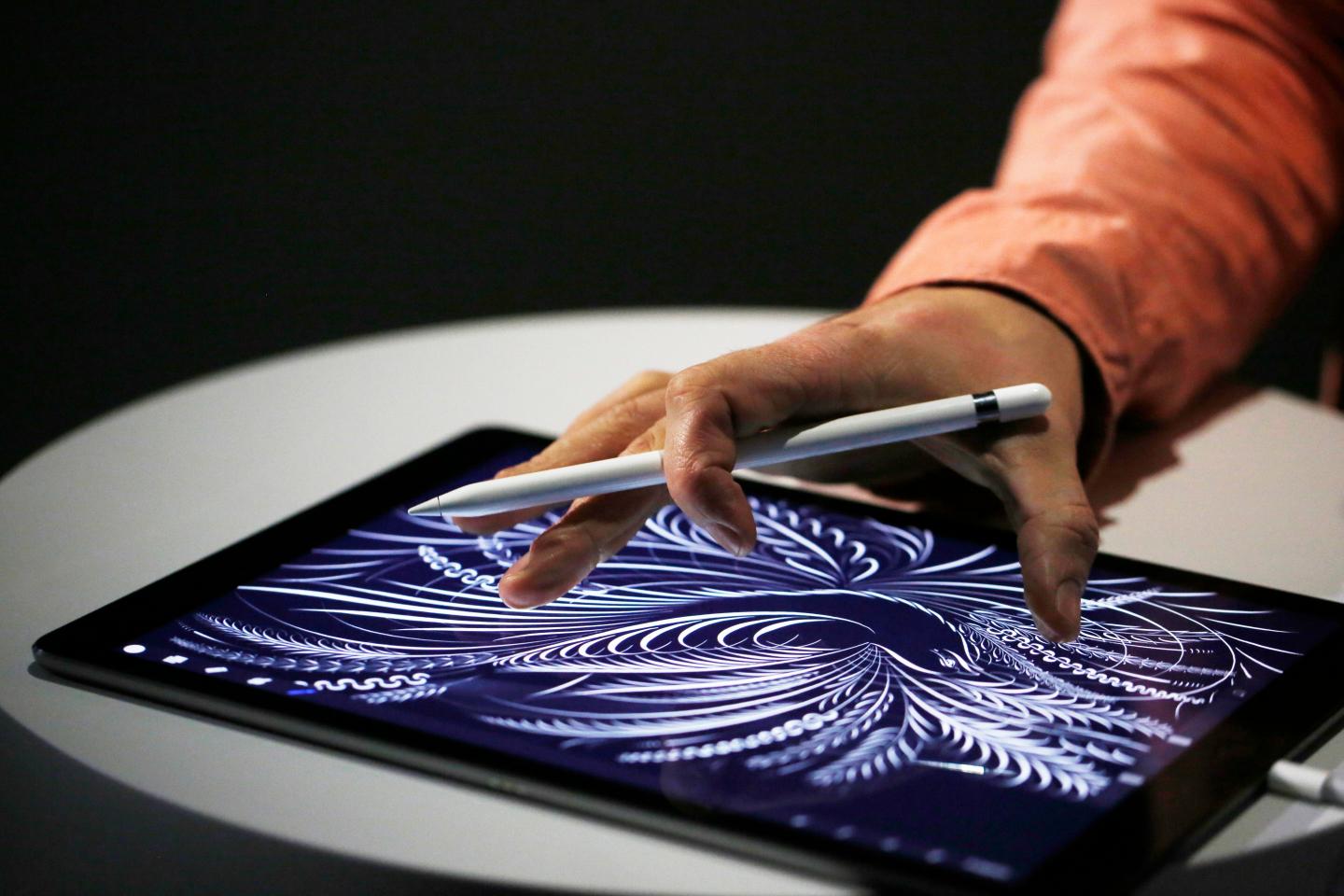 Apple Unveils New Versions Of iPhone 6, Apple TV