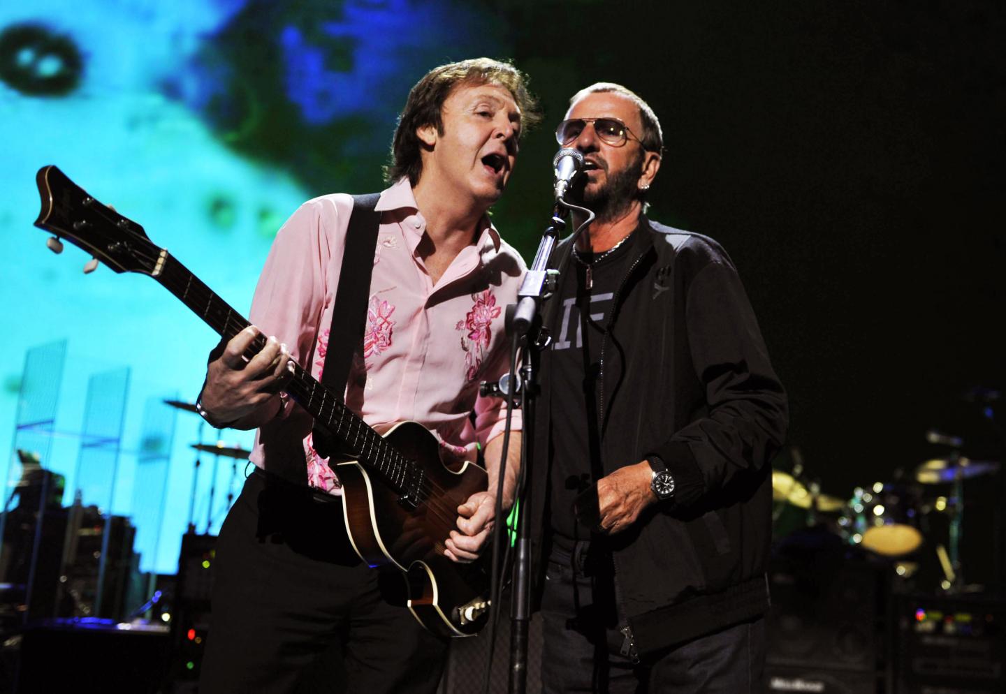 Ringo Starr is auctioning off some awesome Beatles memorabilia
