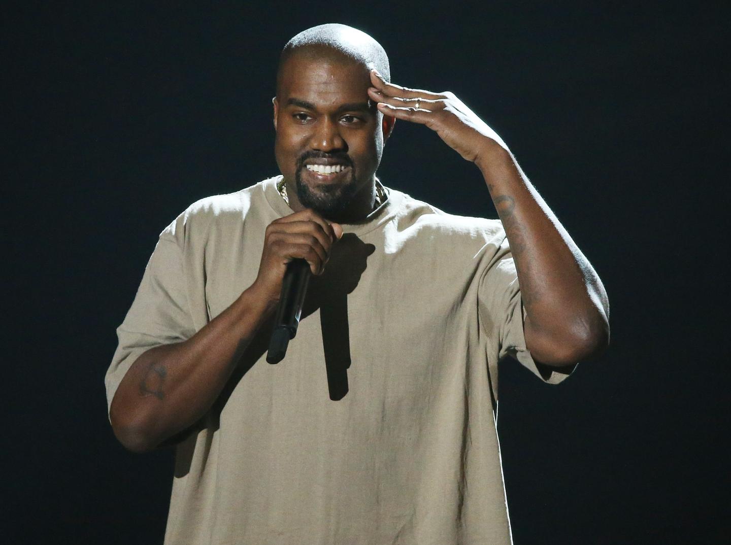 2015 MTV Video Music Awards - Show