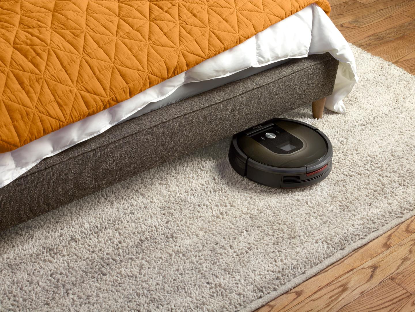 Roomba 980 robot smarter, yet still dumb enough to bash into walls