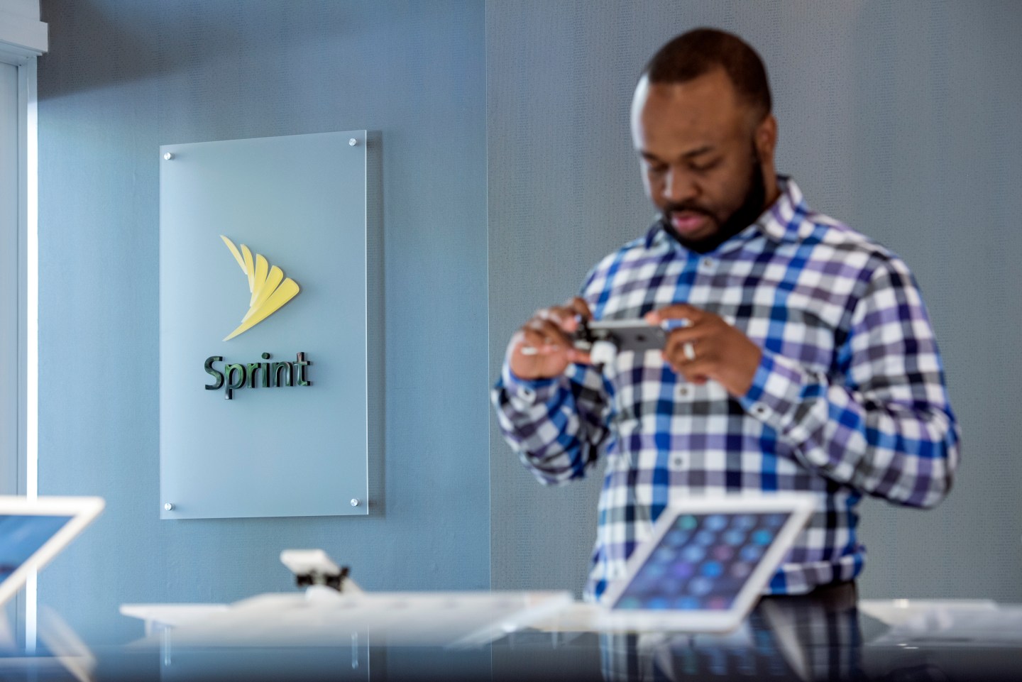 A Sprint Corp. Store Ahead Of Earnings Figures