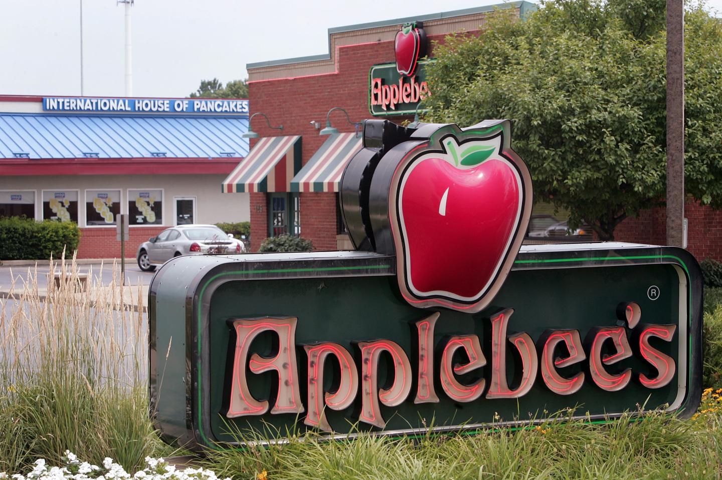 Applebee’s to pay autistic cook who didn’t receive money for work