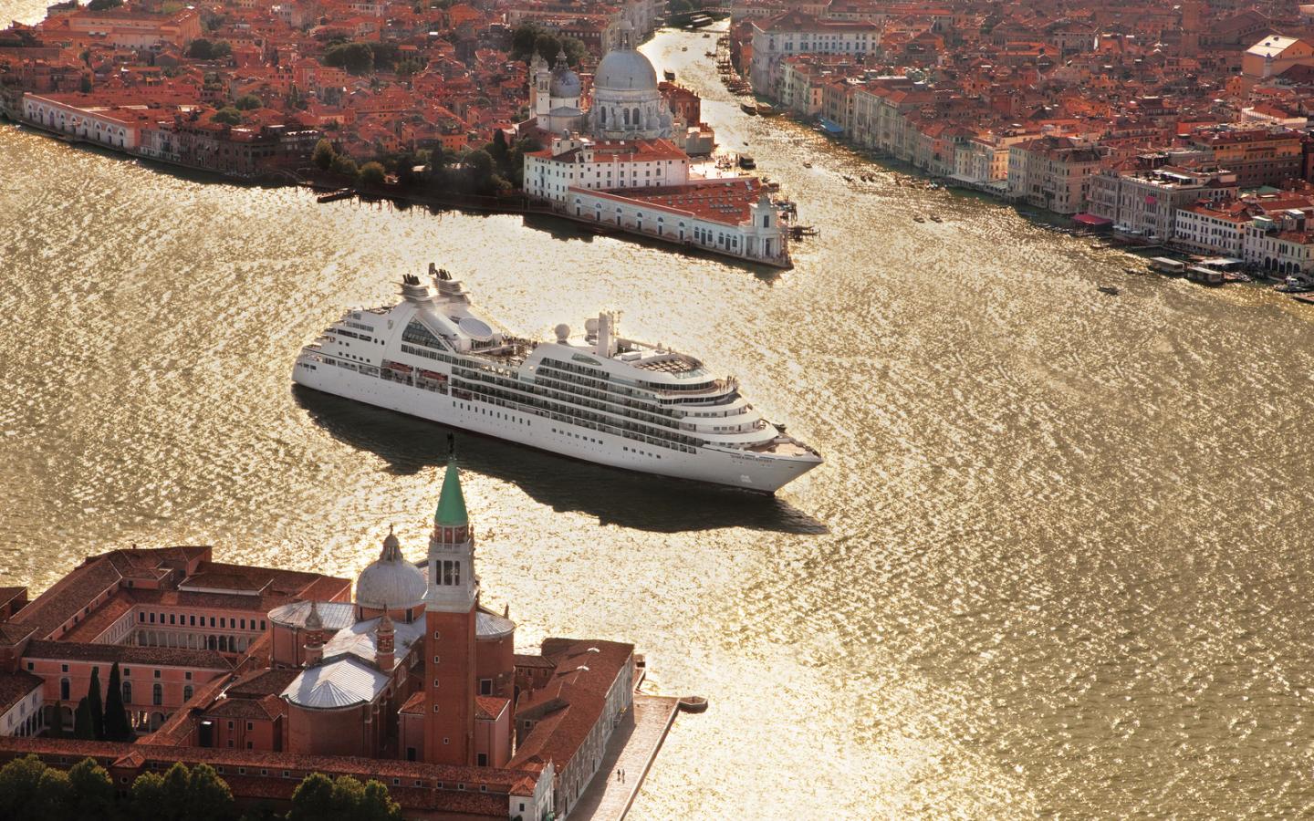 Finally, a cruise line sets reasonable Wi-Fi fees