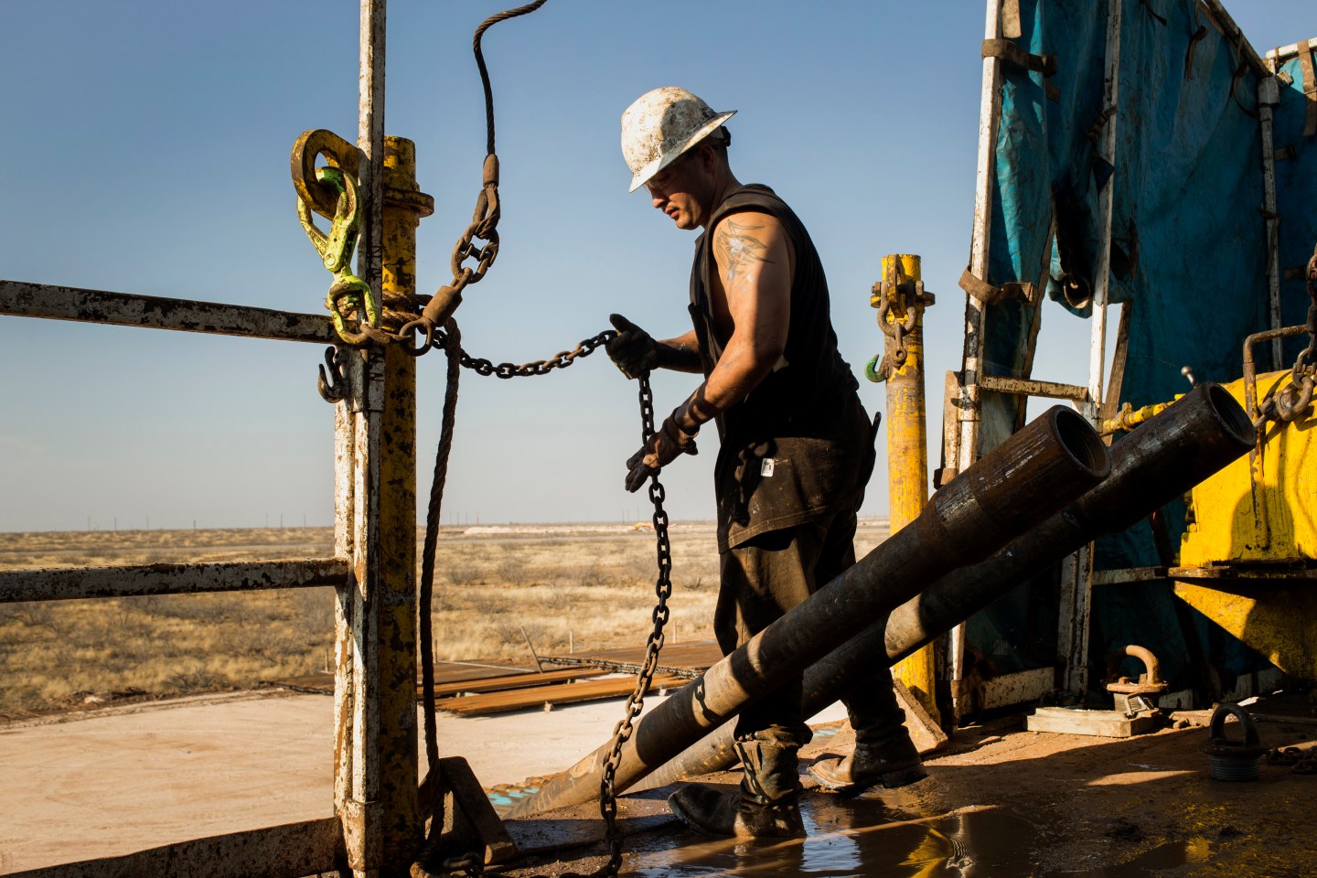 Oil-Bust Veterans Brace For Storm Unseen By Shale-Boom Neophytes