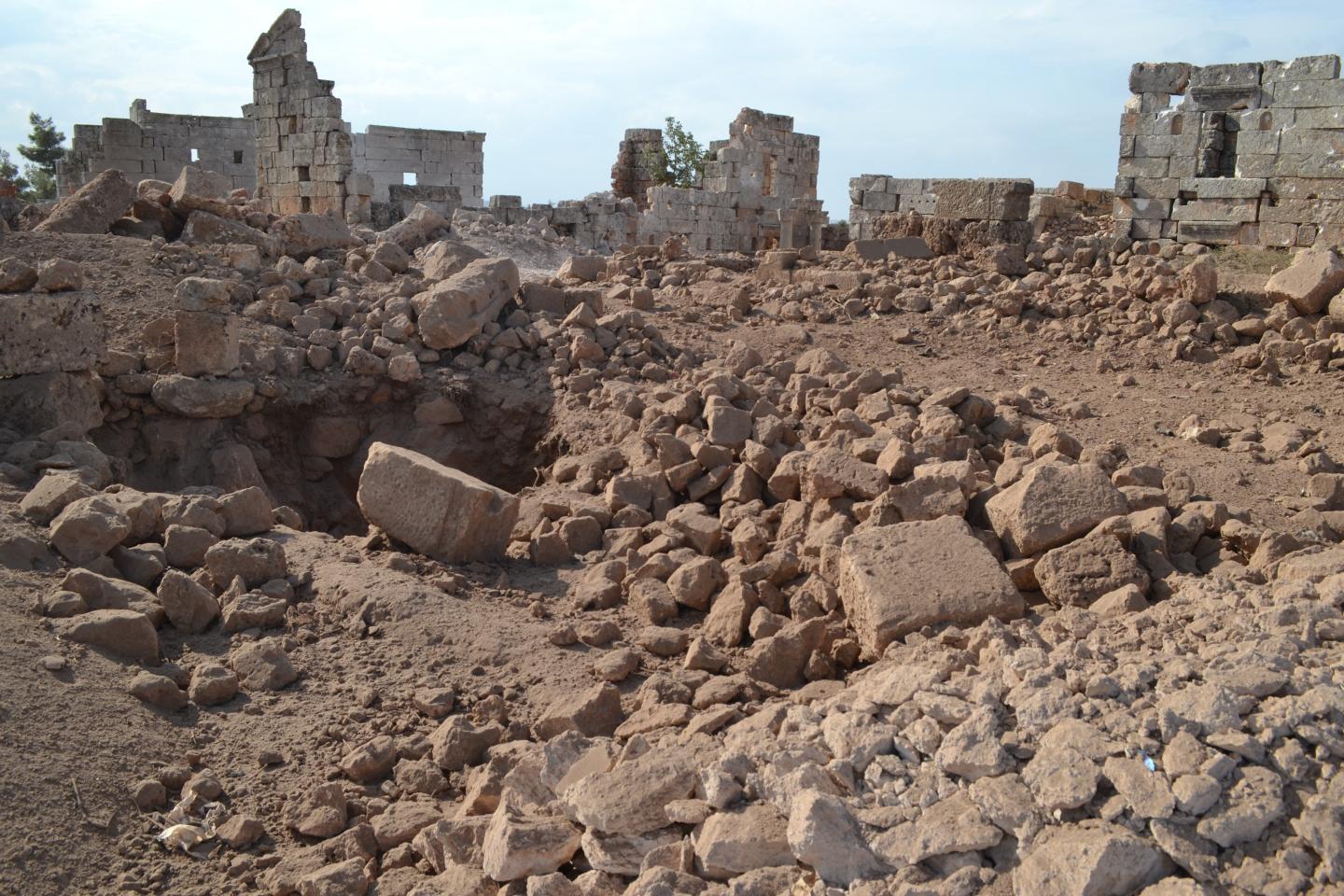 Russia carries out airstrikes in Syria