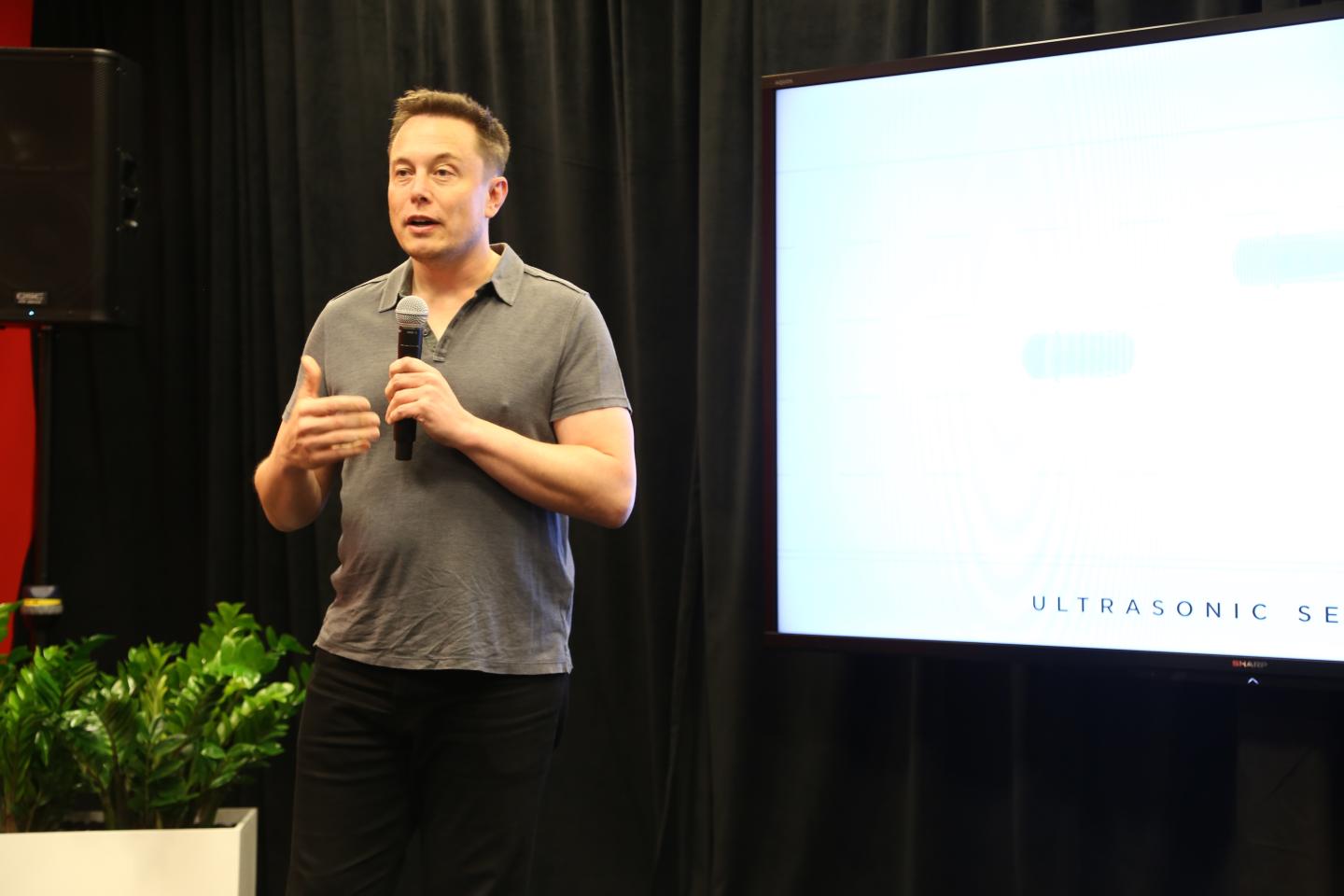 These are Tesla’s new autopilot features