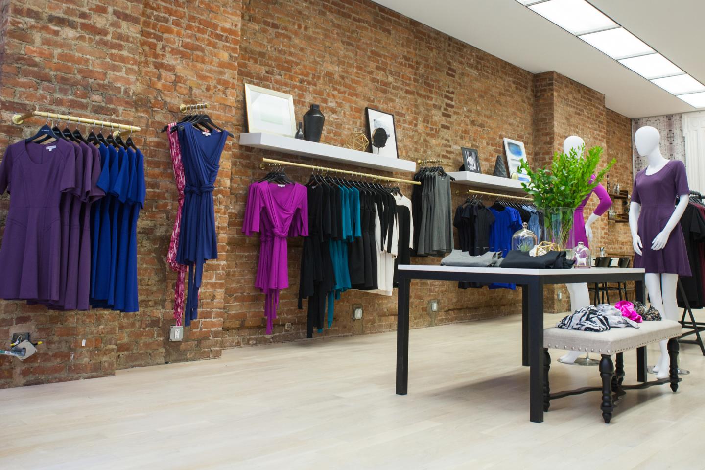 This new store promises to help women with the impossible: looking cool at work