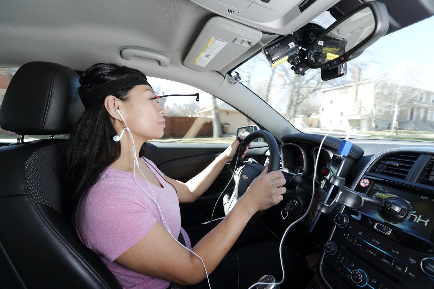 The least and most distracting hands-free tech in cars