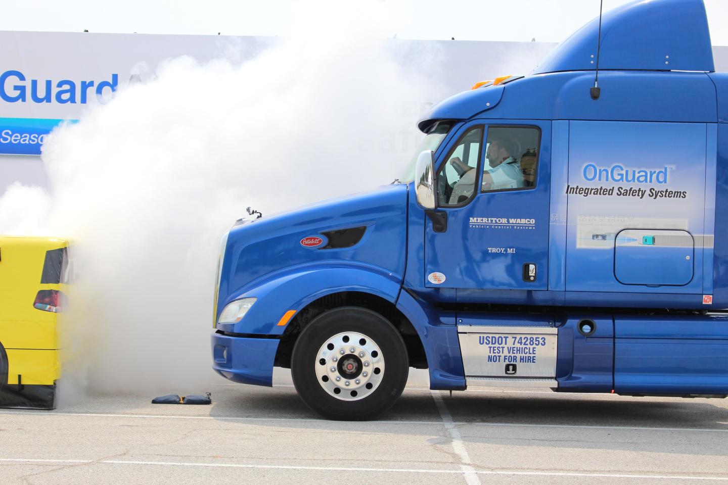 truck stops using automatic system in fog