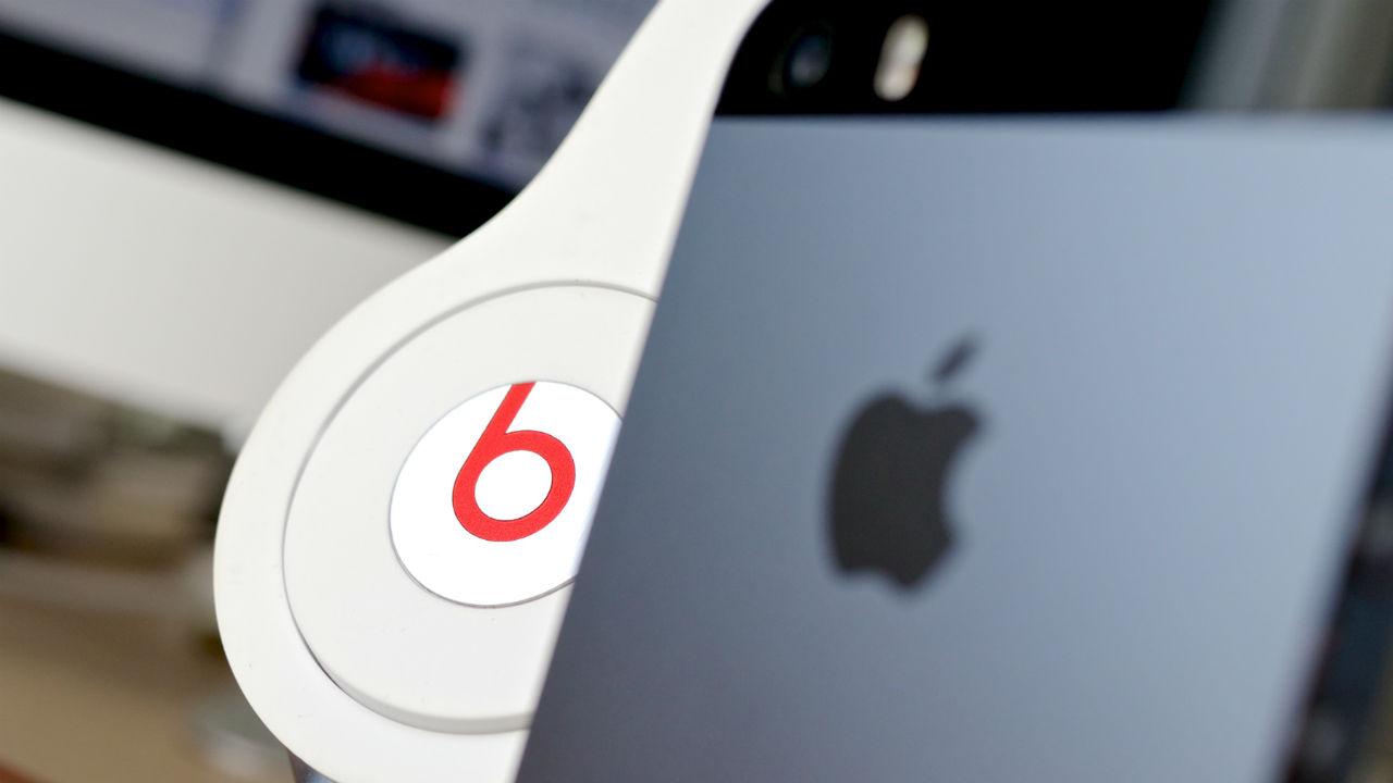 As Summer Looms, Apple Launches Back-to-School Deals