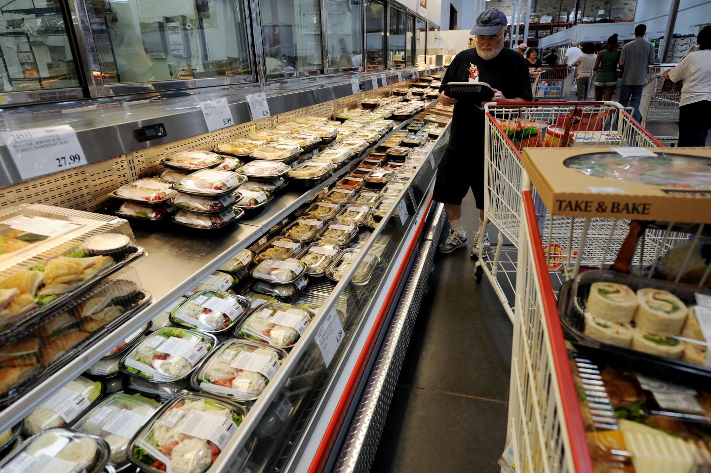 US-ECONOMY-SUPERMARKET-DISCOUNT