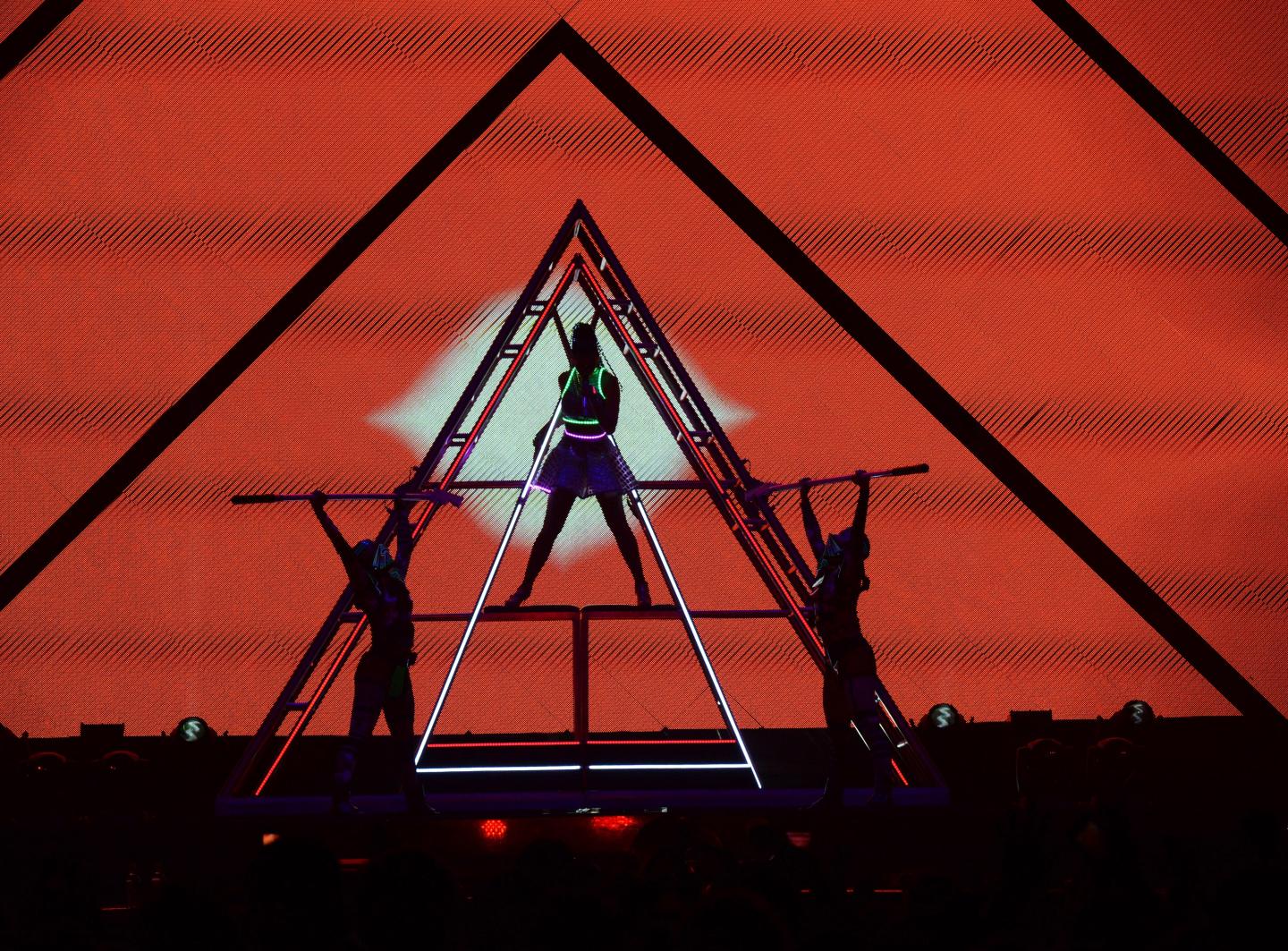 Katy Perry "The Prismatic World  Tour" - Raleigh
