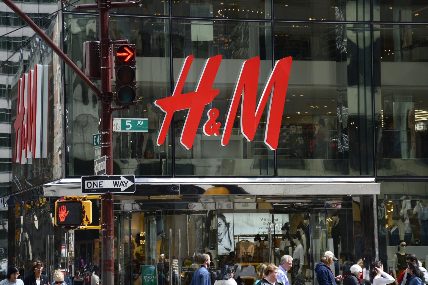 H&M Is the Latest Retailer to Announce its Thanksgiving Plans