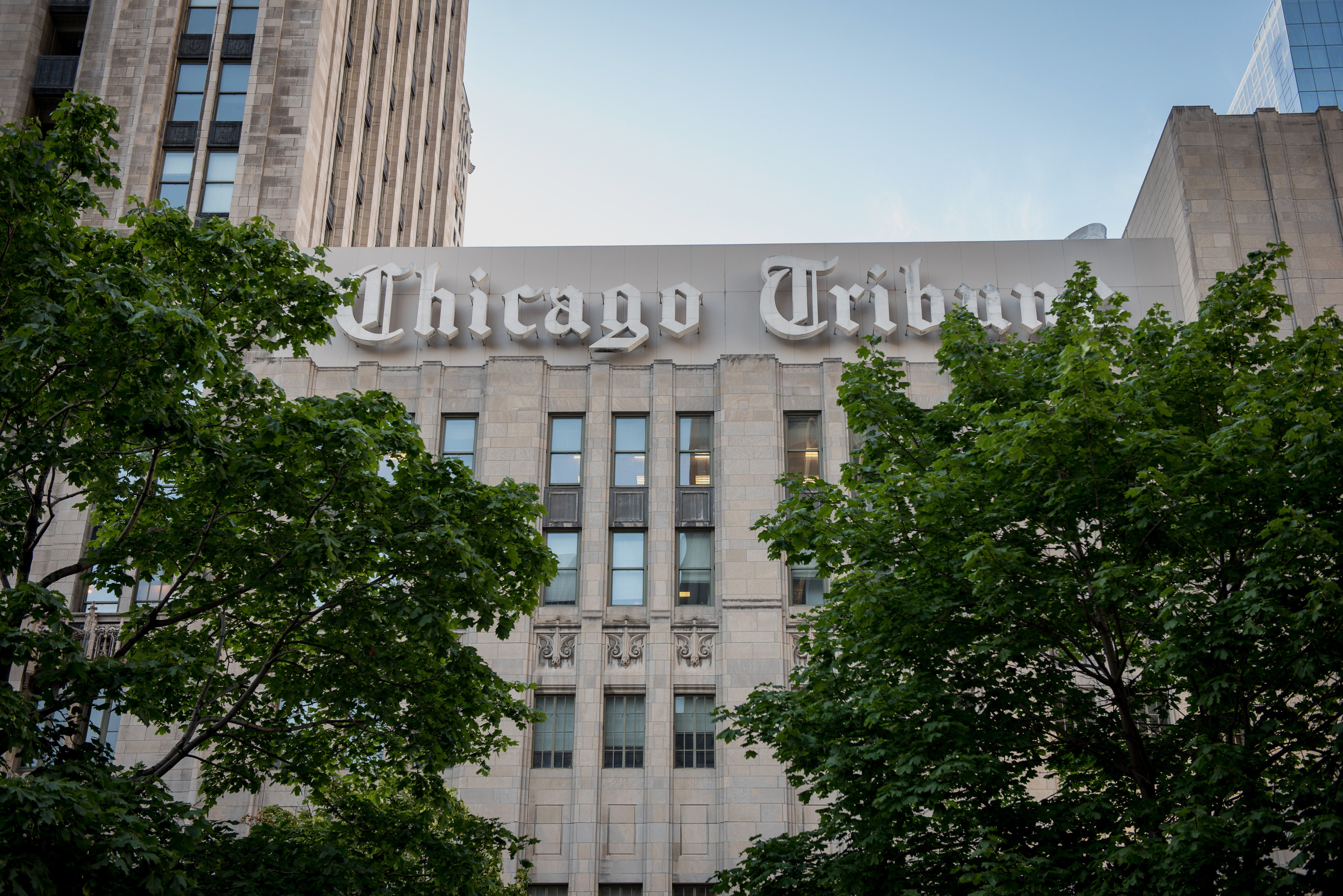 Chicago Tribune signage is displayed on the side of the Tribune Tower in Chicago, Illinois, U.S. August 6, 2015.  Photo: Christopher Dilts/Bloomberg