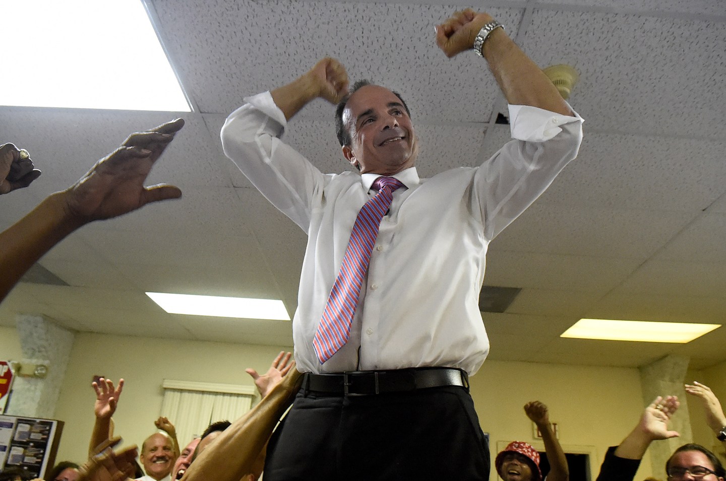 Joe Ganim wins Democratic mayoral primary in Bridgeport