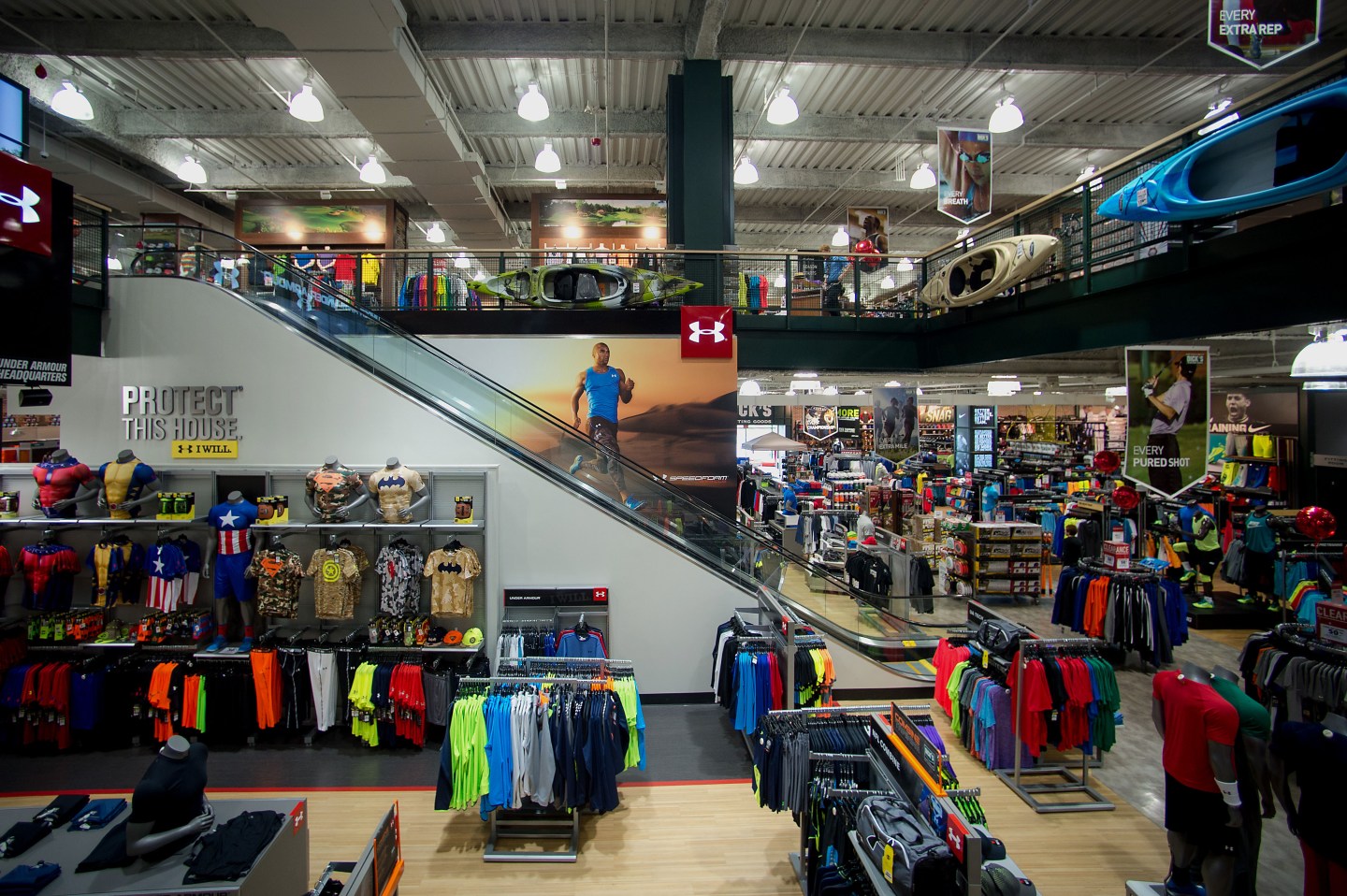Dick's Sporting Goods Declines as Forecast Trails Estimates
