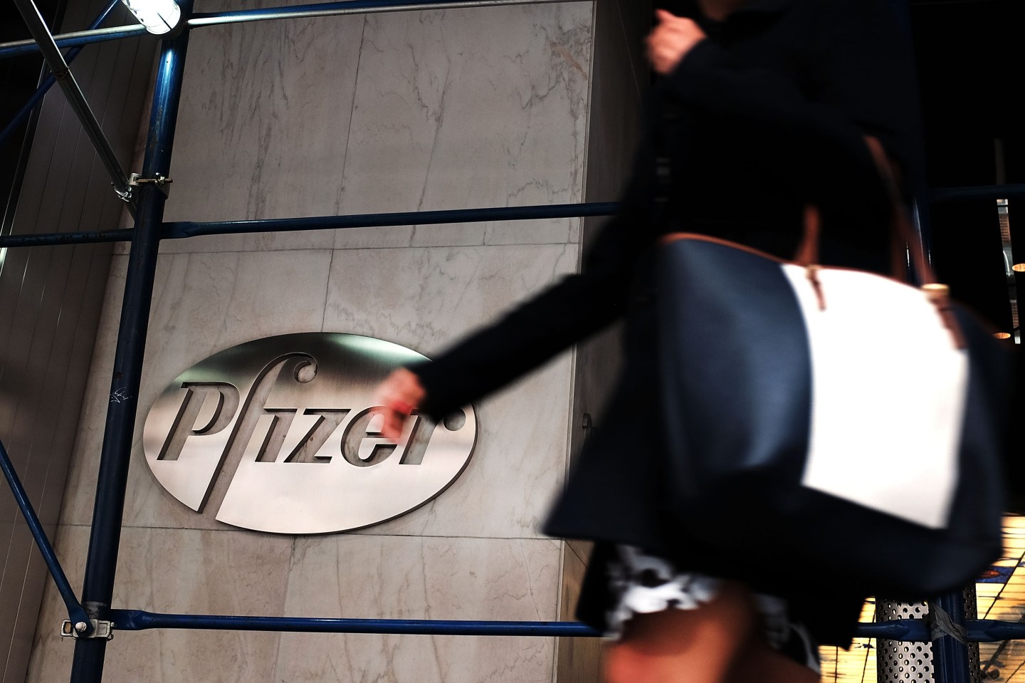 Pfizer In Merger Talks With Allergan PLC