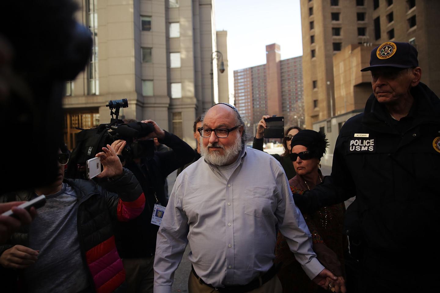 Convicted Spy For Israel Jonathan Pollard Out On Parole