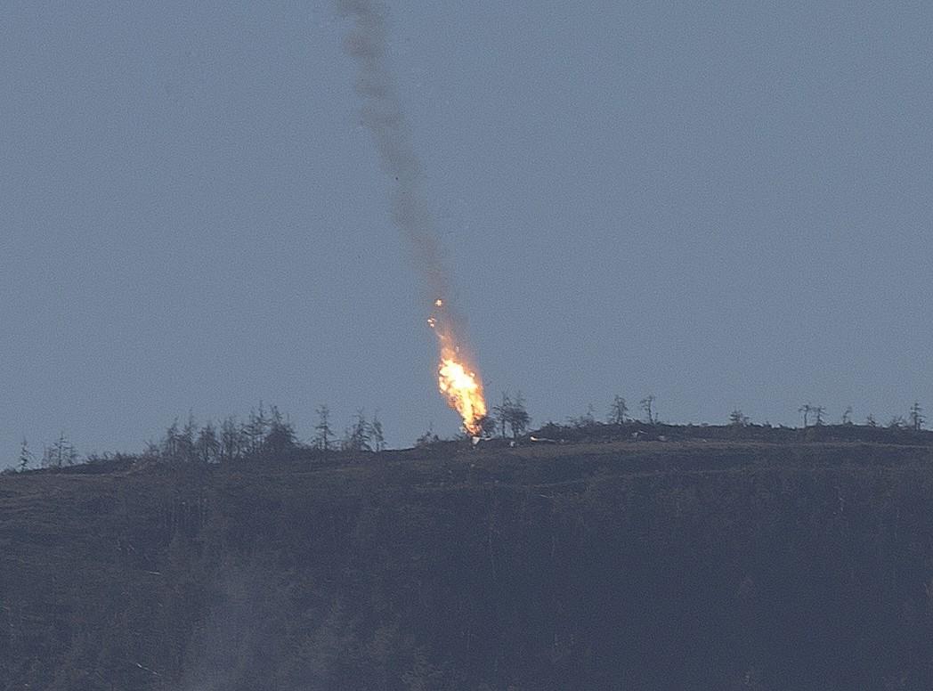 Warplane crashes in Syria near Turkeys border