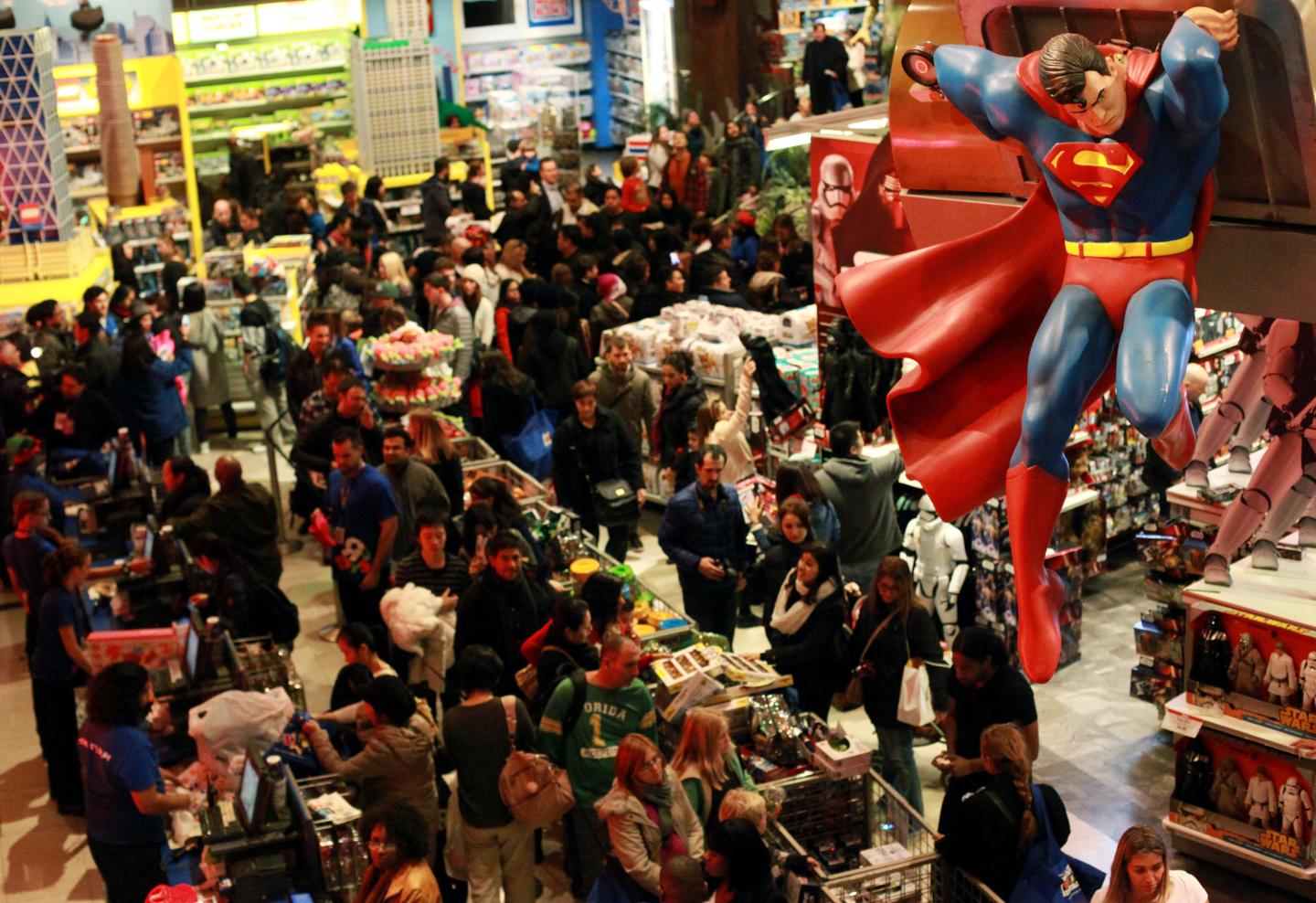 Retailers Open On Thanksgiving Evening, Starting Black Friday Sales Early