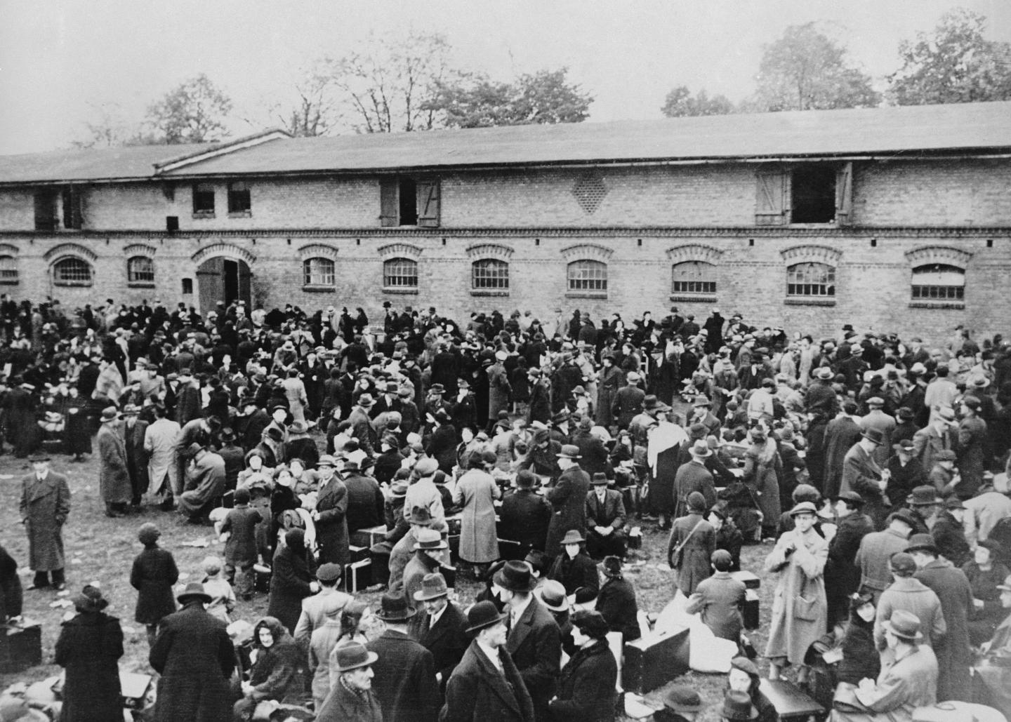 How America’s Response to Syrian and Jewish Refugees Is Eerily Similar