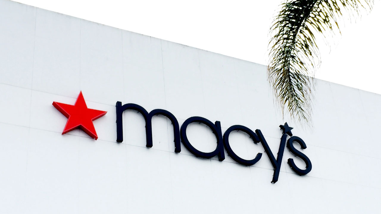 Don’t Expect Macy’s to Pull Out of Its Sales Slump This Year
