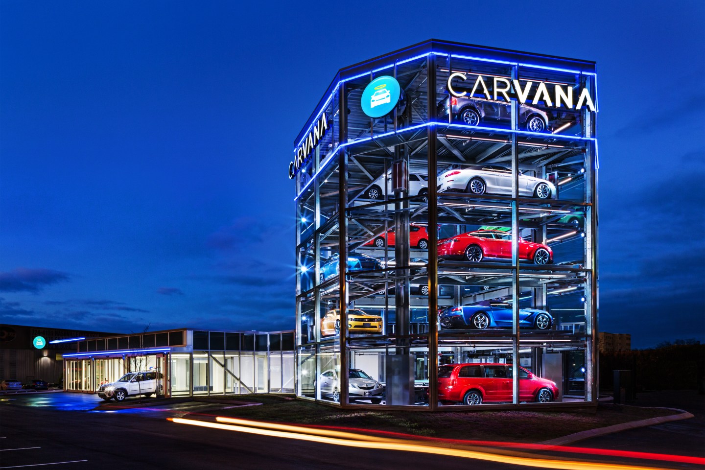 This Startup’s Answer to Avoiding Dealers: A Car Vending Machine