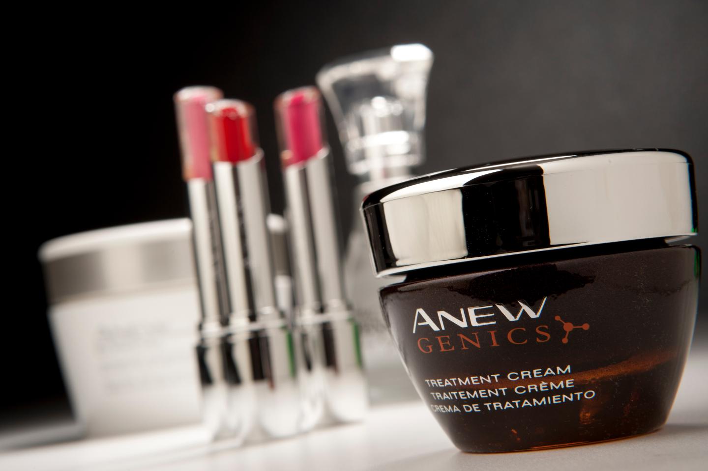 Avon Gains Most in Two Months on Plan to Eliminate Jobs