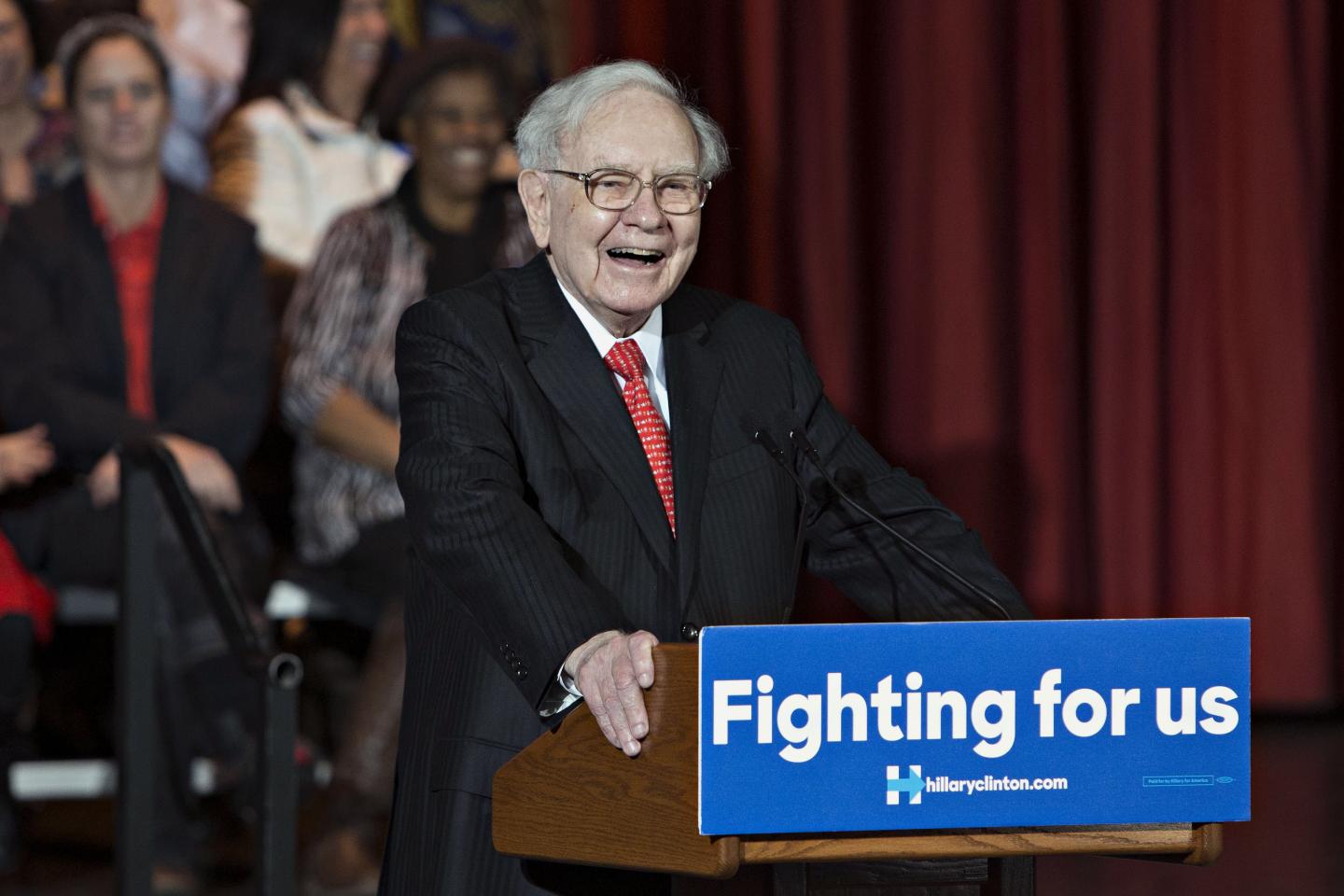 Hillary Clinton And Warren Buffett Highlight Economic Agenda At Organizing Event In Omaha