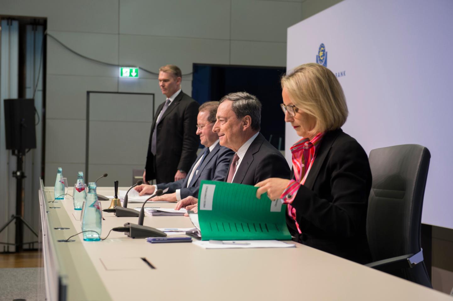 Mario Draghi Isn’t Panicking. He’s Just Preparing For March’s Rate Cut Now