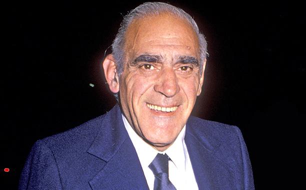 Abe Vigoda, of ‘Barney Miller’ and ‘The Godfather,’ Dies at 94
