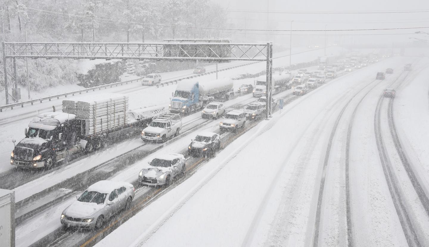 APTOPIX Big Snowstorm Tennessee