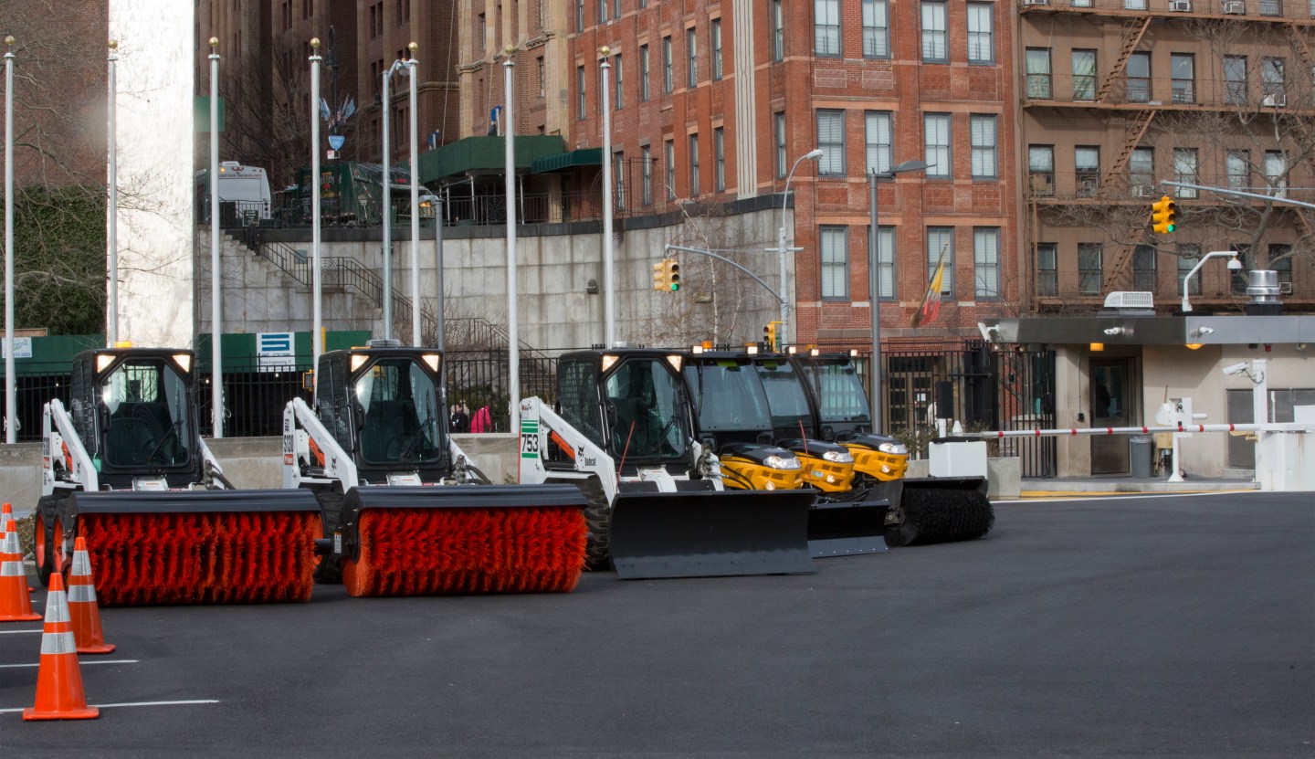 NY: Blizzard preparations in New York City