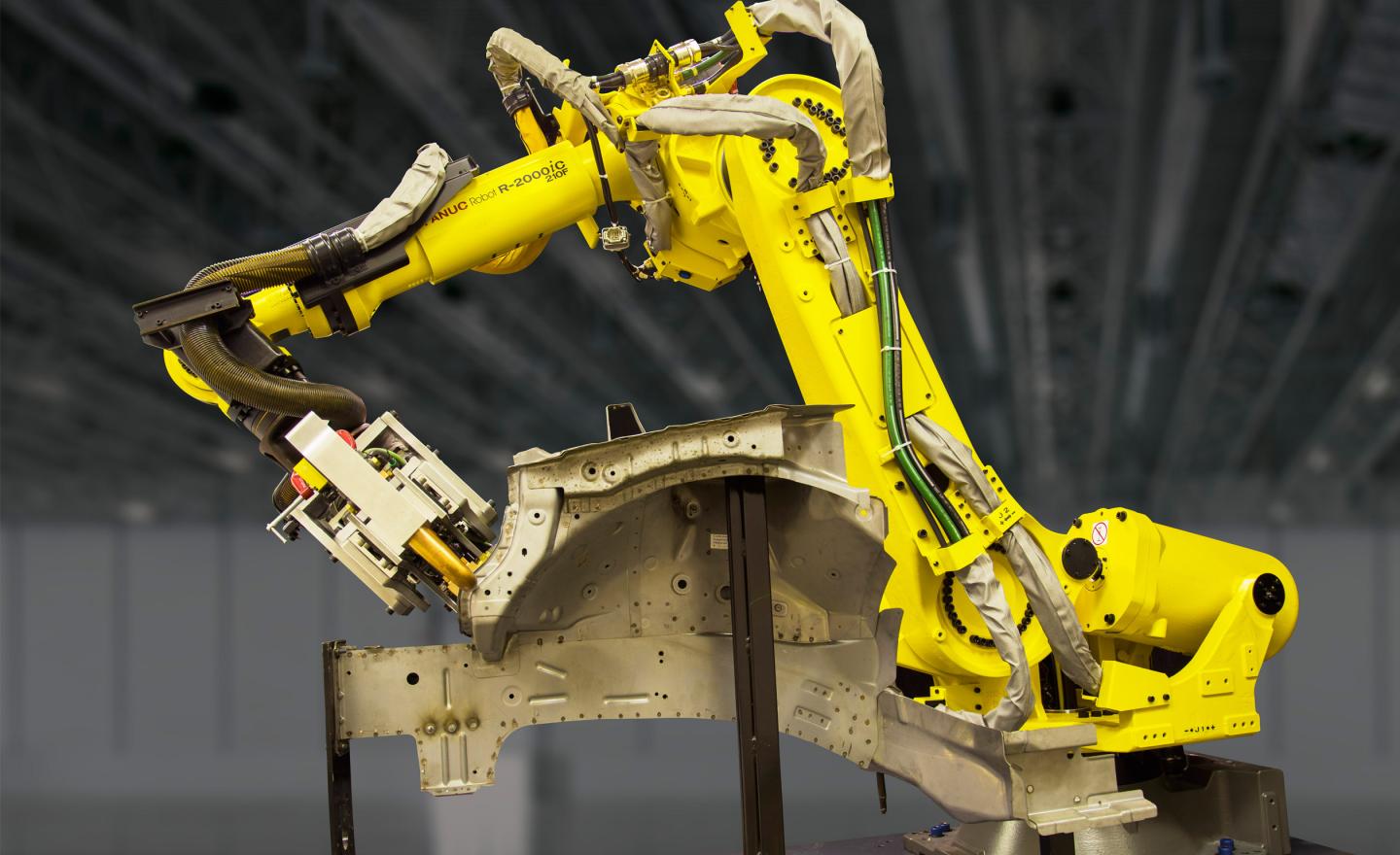 Industrial Robot Sales Jumped in 2015 Thanks to Cars, China