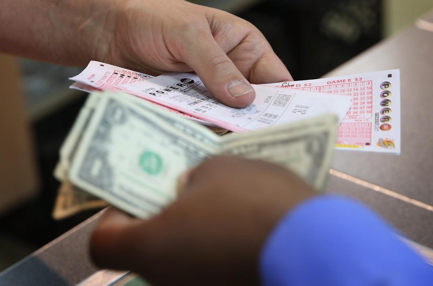 425 Million Jackpot Draws Hopeful Lottery Ticket Buyers