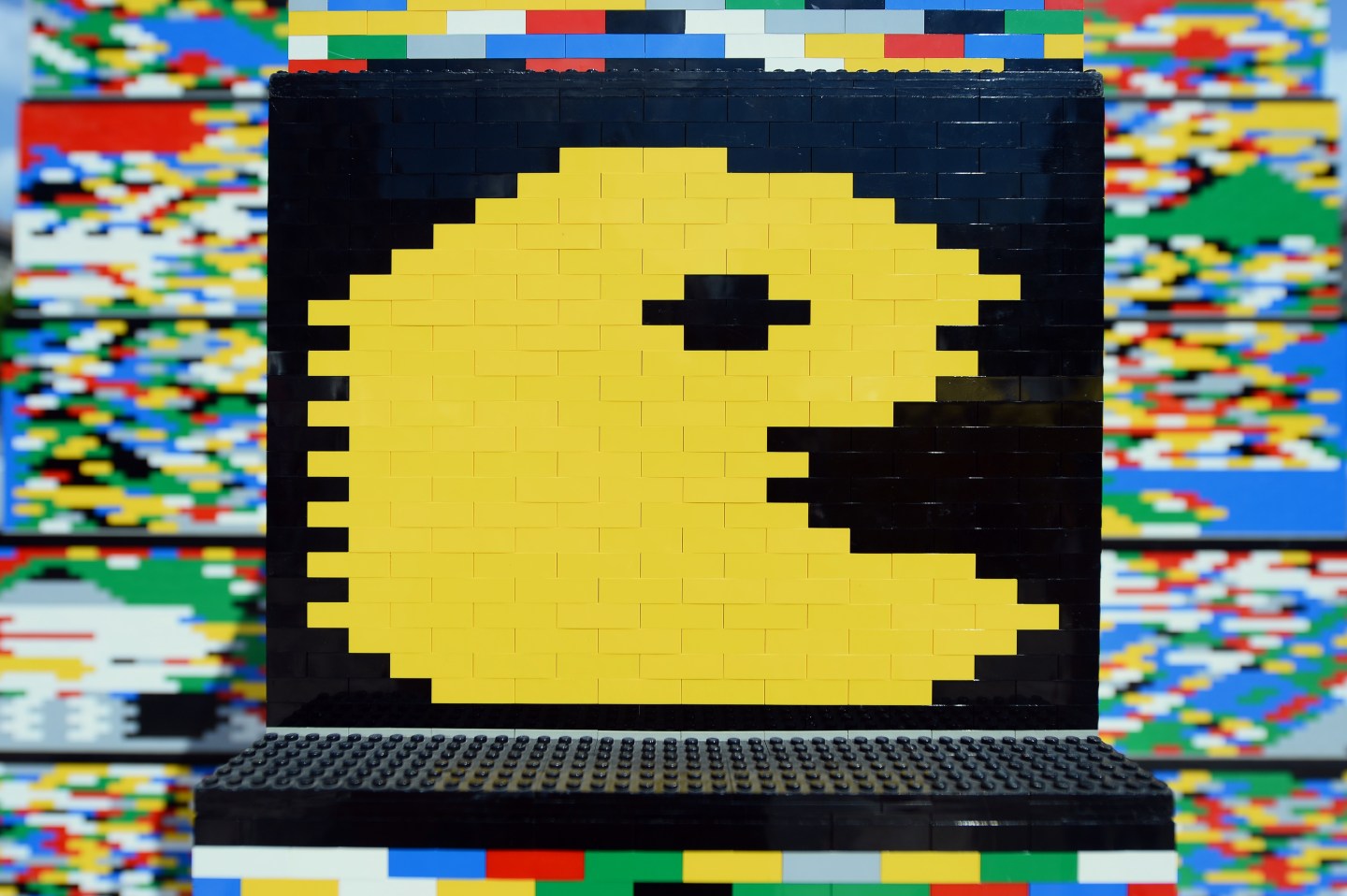 HUNGARY-GUINNESS-TOWER-LEGO