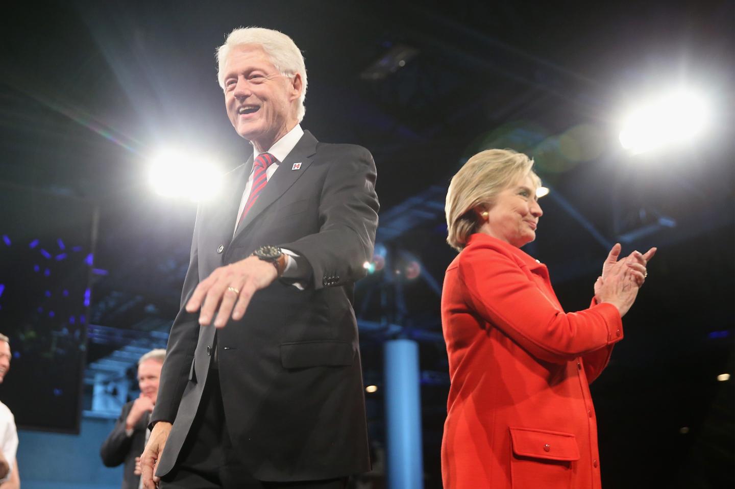 Hillary Clinton and Bill Clinton Jefferson-Jackson Dinner (2) 2015