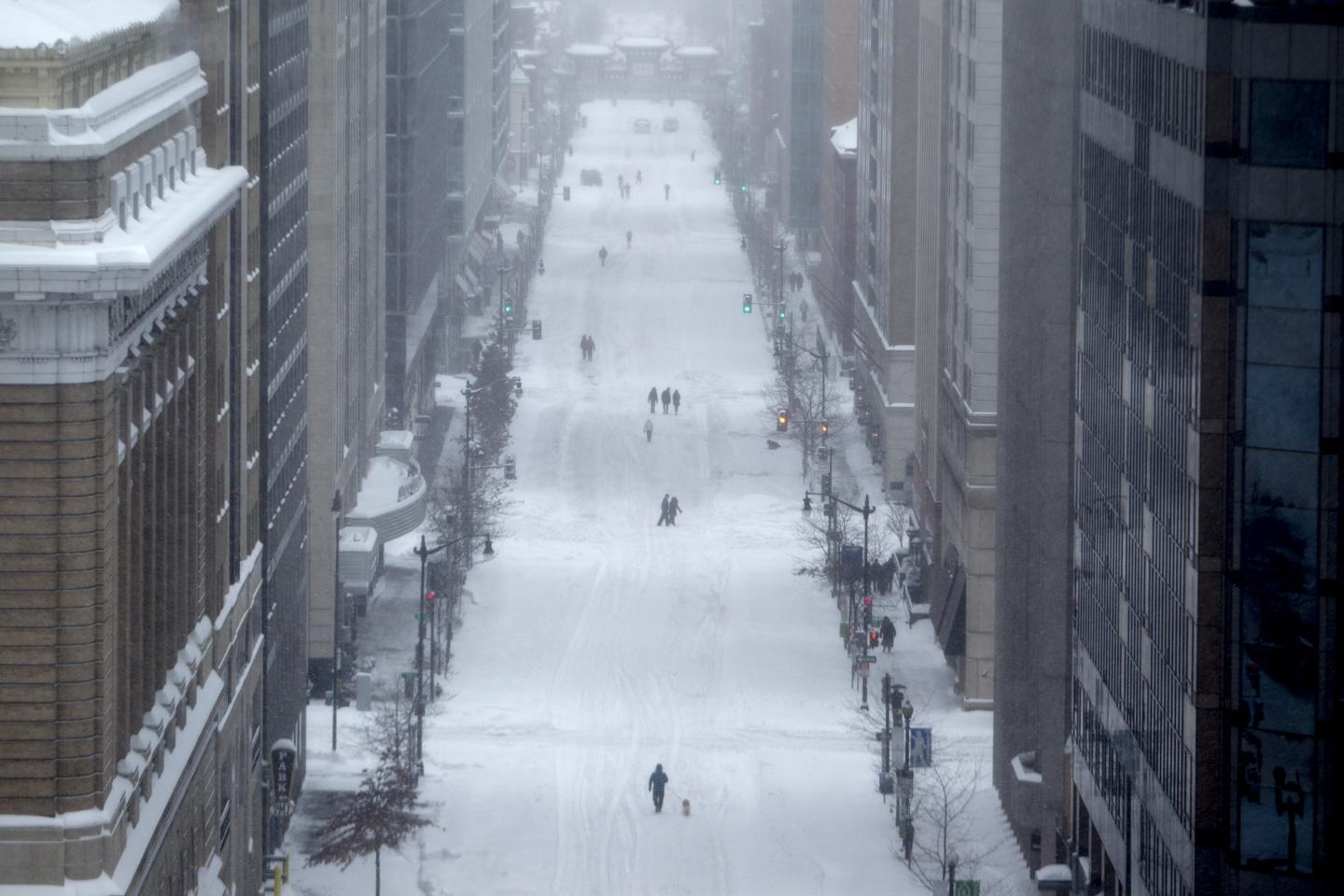 Winter Storm Snarls Transportation From Washington To New York